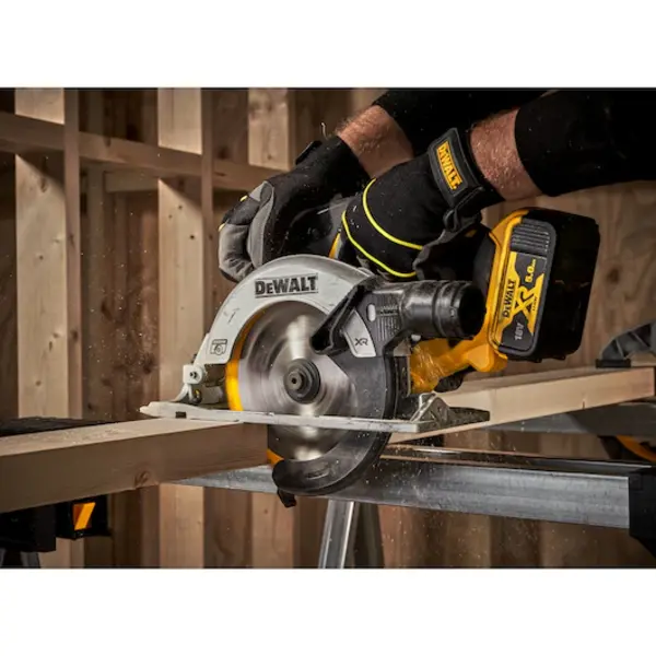 DeWalt 18v XR 165mm cirkelzaag