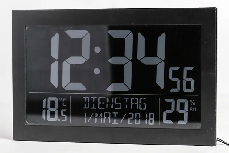 TECHNOLINE Tijdsein gestuurd wandklok, zwart
